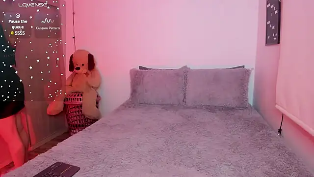 sophi mooreno online show from 02-12-25, 01:19