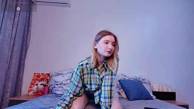 Snapshot of _whiteprincess chatting on 01-31-25, 09:37 whiteprincess online show from 01-31-25, 09:37