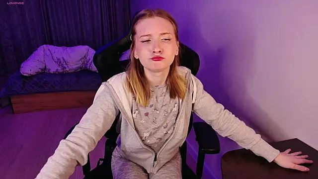 Snapshot of _whiteprincess chatting on 02-25-25, 09:31 whiteprincess online show from 02-25-25, 09:31