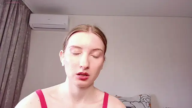 Snapshot of _whiteprincess chatting on 03-10-25, 09:43 whiteprincess online show from 03-10-25, 09:43