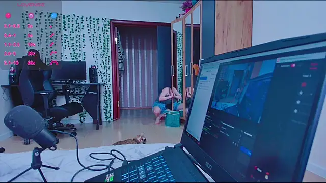 Snapshot of _whiteprincess chatting on 10-06-25, 10:23 whiteprincess online show from 10-06-25, 10:23