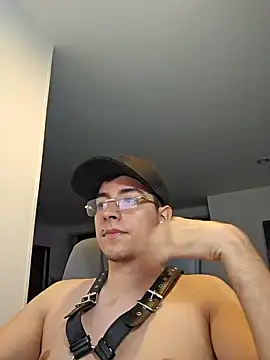 Snapshot of Jhoan_saenz chatting on 09-15-25, 04:45 Jhoan saenz online show from 09-15-25, 04:45