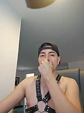 Snapshot of Jhoan_saenz chatting on 09-23-25, 04:21 Jhoan saenz online show from 09-23-25, 04:21