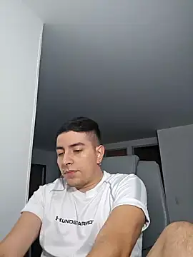 Snapshot of Jhoan_saenz chatting on 09-30-25, 12:26 Jhoan saenz online show from 09-30-25, 12:26