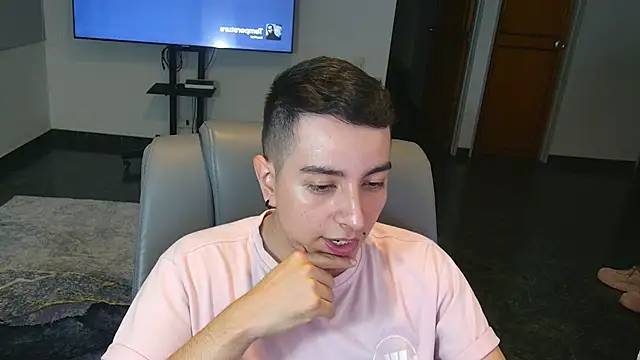 Jhoan saenz online show from 11-06-25, 02:45