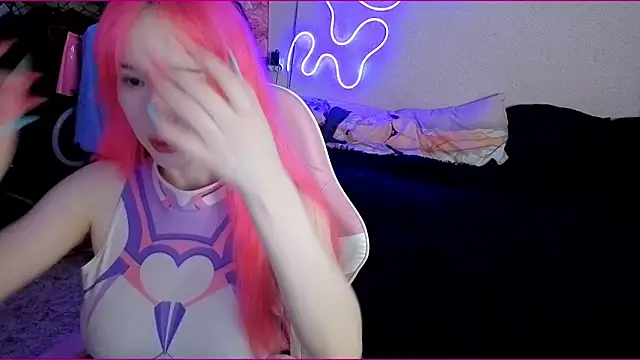 Maya Viola online show from 10-07-25, 05:48