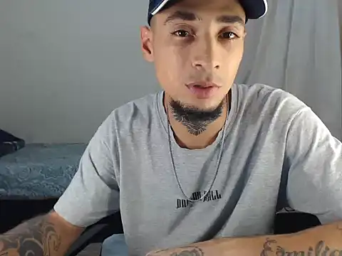 emiliano hottt online show from 03-09-25, 07:12