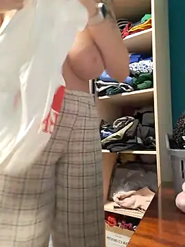 NansyyyaLiannkkaasssssa78 online show from 02-14-25, 04:41