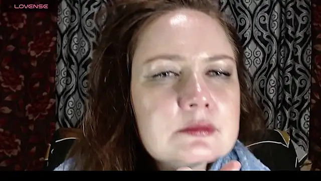 EmilyDoth online show from 11-10-25, 02:27