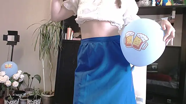 KiraGoldens online show from 09-26-25, 05:22