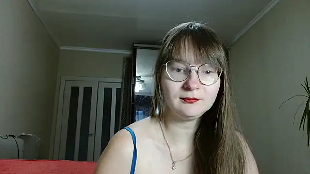 KiraGoldens online show from 10-15-25, 05:51