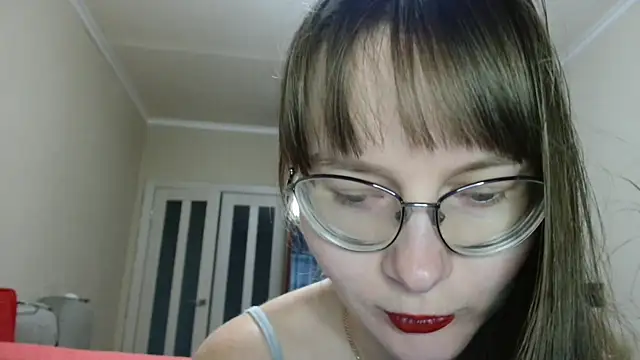 KiraGoldens online show from 11-27-25, 06:26