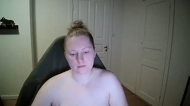 Girlnina-1995 online show from 12-04-24, 06:50
