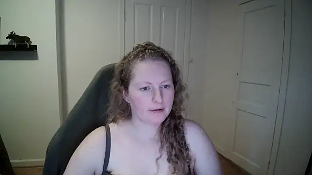 Girlnina-1995 online show from 12-12-24, 12:33