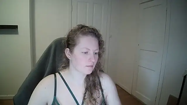 Snapshot of Girlnina-1995 chatting on 02-07-25, 10:19 Girlnina-1995 online show from 02-07-25, 10:19