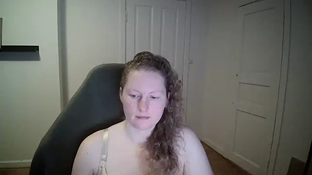 Snapshot of Girlnina-1995 chatting on 02-28-25, 12:09 Girlnina-1995 online show from 02-28-25, 12:09