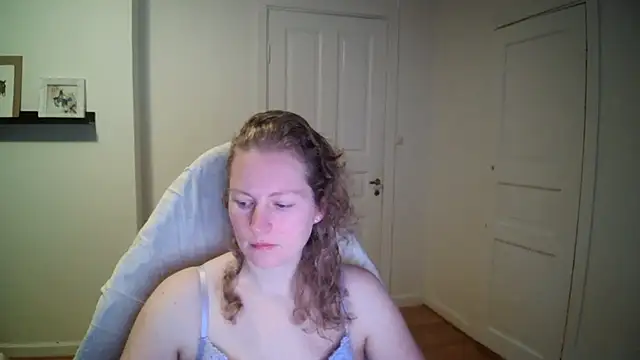 Snapshot of Girlnina-1995 chatting on 12-01-25, 09:47 Girlnina-1995 online show from 12-01-25, 09:47