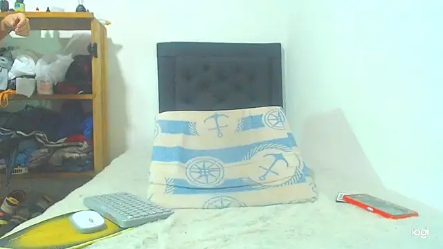 Snapshot of maihton_xx chatting on 01-10-25, 04:01 maihton xx online show from 01-10-25, 04:01