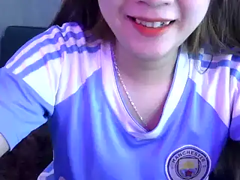 Snapshot of Bee_2k chatting on 12-24-24, 05:16 Bee 2k online show from 12-24-24, 05:16