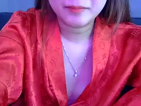 Snapshot of Bee_2k chatting on 01-11-25, 05:10 Bee 2k online show from 01-11-25, 05:10