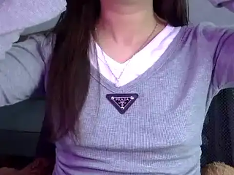 Snapshot of Bee_2k chatting on 01-13-25, 05:23 Bee 2k online show from 01-13-25, 05:23