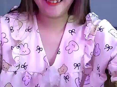 Snapshot of Bee_2k chatting on 02-19-25, 04:55 Bee 2k online show from 02-19-25, 04:55