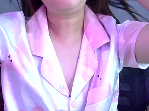 Snapshot of Bee_2k chatting on 03-09-25, 04:49 Bee 2k online show from 03-09-25, 04:49