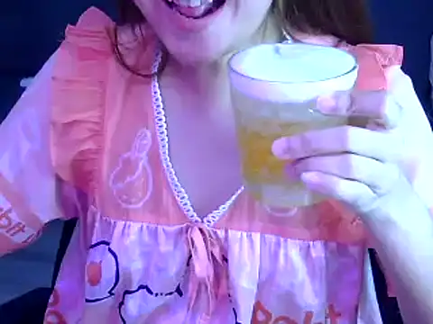 Snapshot of Bee_2k chatting on 09-25-25, 04:38 Bee 2k online show from 09-25-25, 04:38