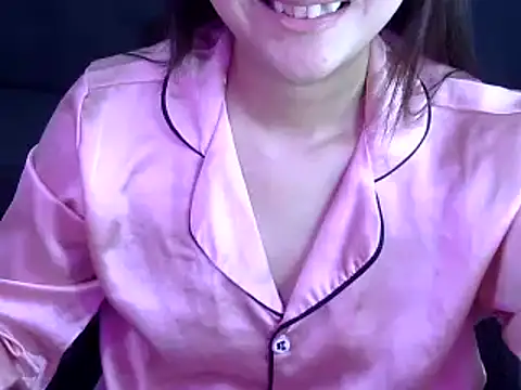 Snapshot of Bee_2k chatting on 10-03-25, 04:31 Bee 2k online show from 10-03-25, 04:31