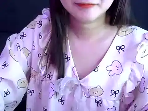 Snapshot of Bee_2k chatting on 10-05-25, 04:22 Bee 2k online show from 10-05-25, 04:22