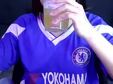 Snapshot of Bee_2k chatting on 10-12-25, 04:55 Bee 2k online show from 10-12-25, 04:55