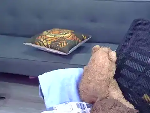 Snapshot of Bee_2k chatting on 02-04-26, 05:02 Bee 2k online show from 02-04-26, 05:02