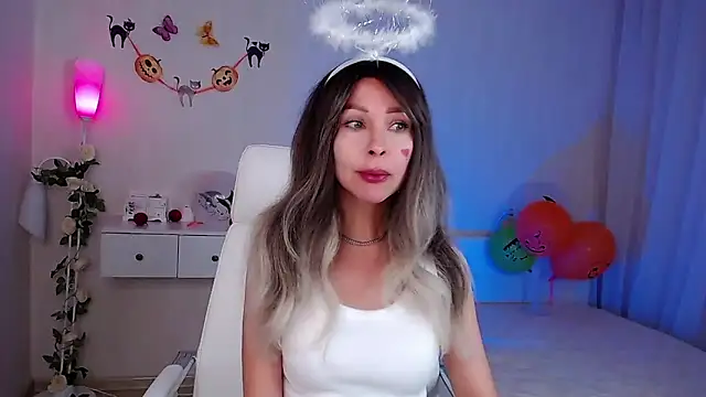 wendifoste online show from 10-31-25, 06:53