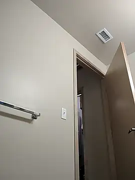 eatmeplease44 online show from 03-02-25, 09:31