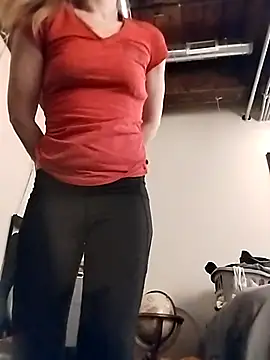 eatmeplease44 online show from 10-08-25, 11:24