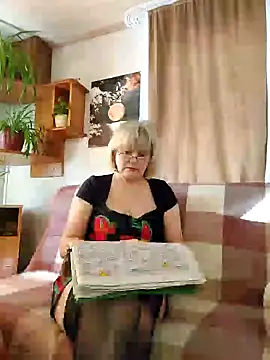 Snapshot of IrmaRose chatting on 02-19-25, 06:33 IrmaRose online show from 02-19-25, 06:33