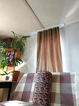 Snapshot of IrmaRose chatting on 09-16-25, 04:46 IrmaRose online show from 09-16-25, 04:46