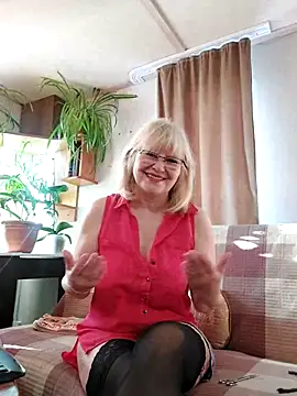 IrmaRose online show from 12-17-25, 06:19