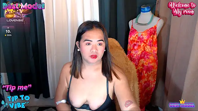 Snapshot of MagnificatMistress chatting on 11-15-25, 01:58 MagnificatMistress online show from 11-15-25, 01:58