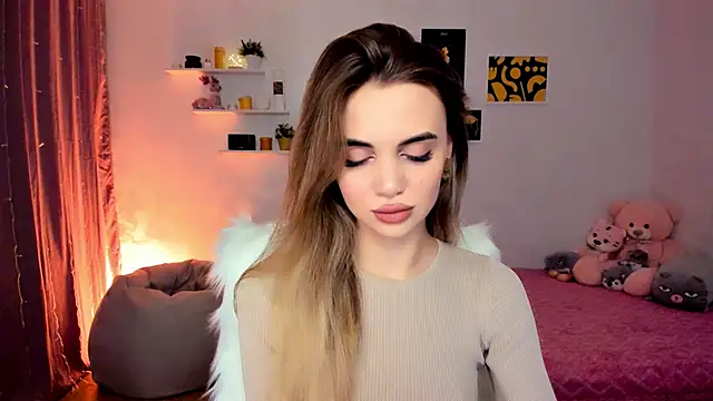 Snapshot of aPieceOfJoy chatting on 12-13-24, 09:30 aPieceOfJoy online show from 12-13-24, 09:30