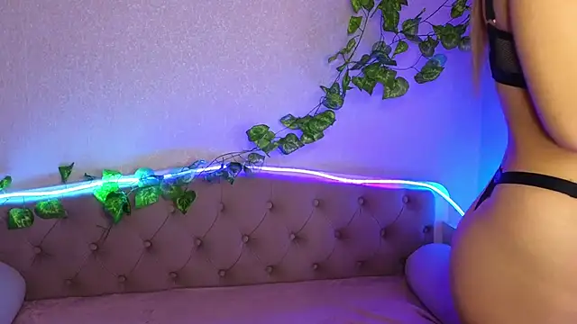 Snapshot of ParadisePleasure_ chatting on 01-17-25, 01:47 ParadisePleasure  online show from 01-17-25, 01:47