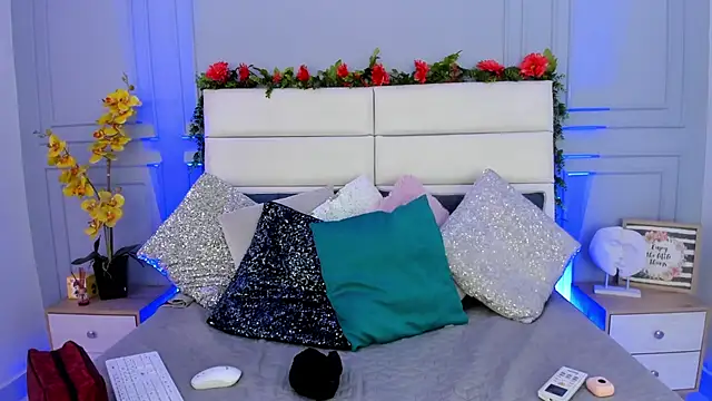 Karlagonzales  online show from 03-12-25, 06:33