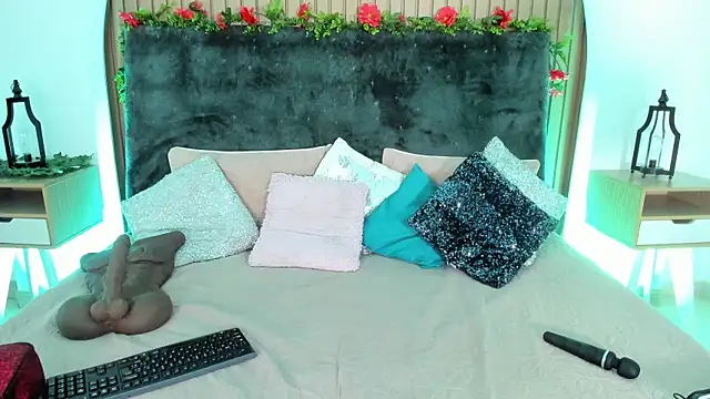 Karlagonzales  online show from 11-28-25, 10:18