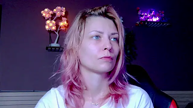 karo123421 online show from 12-01-25, 02:11