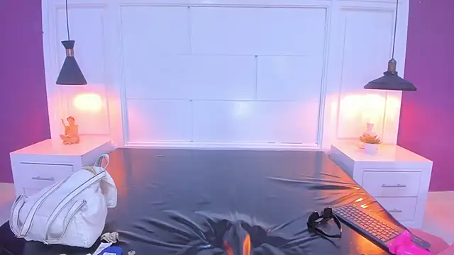 SilvanaCapelli online show from 02-22-25, 09:59