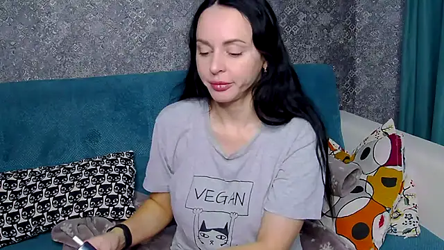 Brilliant Doll online show from 11-24-25, 02:22