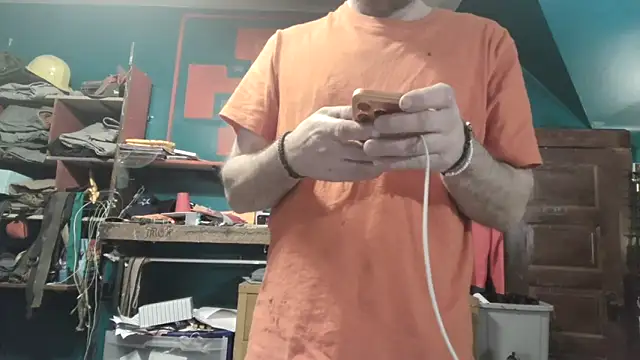 Snapshot of charactrzero chatting on 02-13-26, 11:17 charactrzero online show from 02-13-26, 11:17