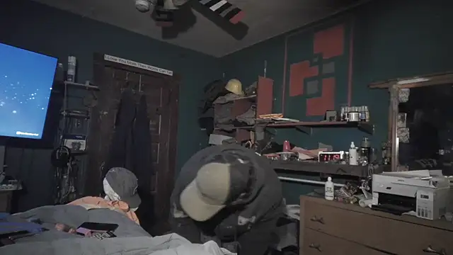 Snapshot of charactrzero chatting on 02-17-26, 11:44 charactrzero online show from 02-17-26, 11:44