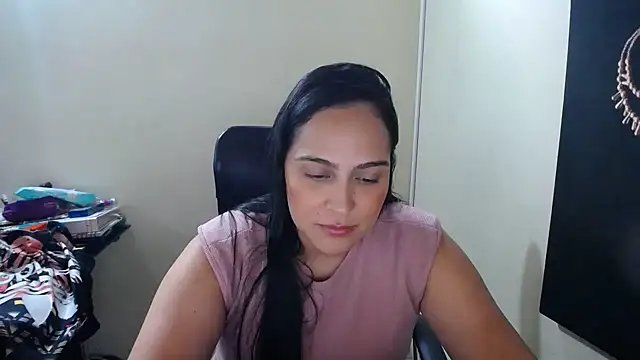 kendall 52 online show from 02-01-25, 02:13