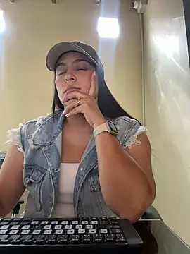 kendall 52 online show from 03-07-26, 03:31